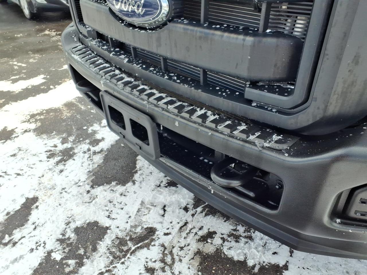 Ford Super Duty F-450 DRW 2WD Reg Cab 201" WB 120" CA XL 2016