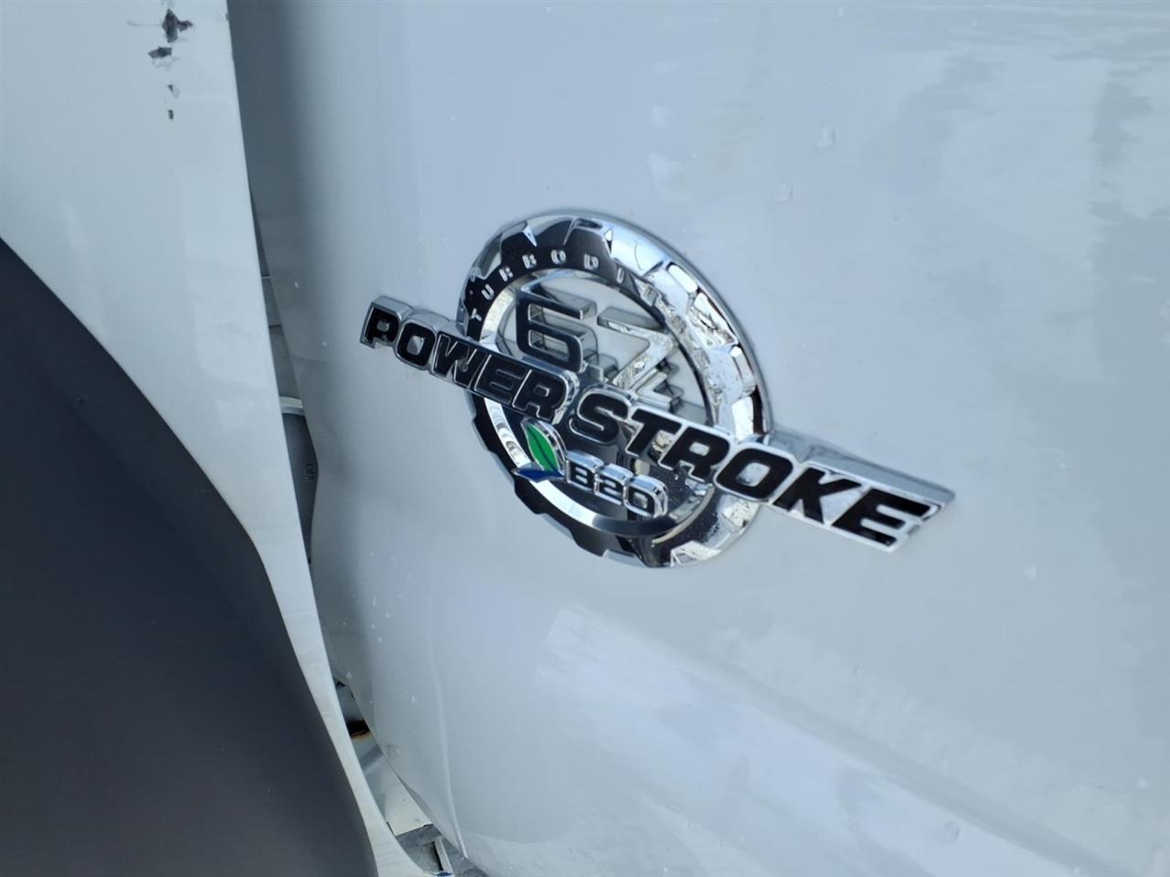 Ford Super Duty F-450 DRW 2WD Reg Cab 201" WB 120" CA XL 2016