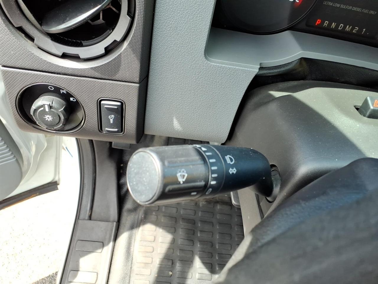Ford Super Duty F-450 DRW 2WD Reg Cab 201" WB 120" CA XL 2016