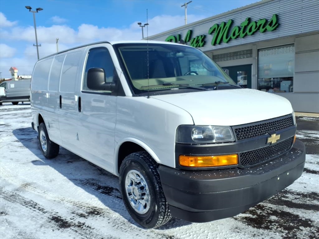 Chevrolet Express Cargo Van RWD 2500 135" 2019
