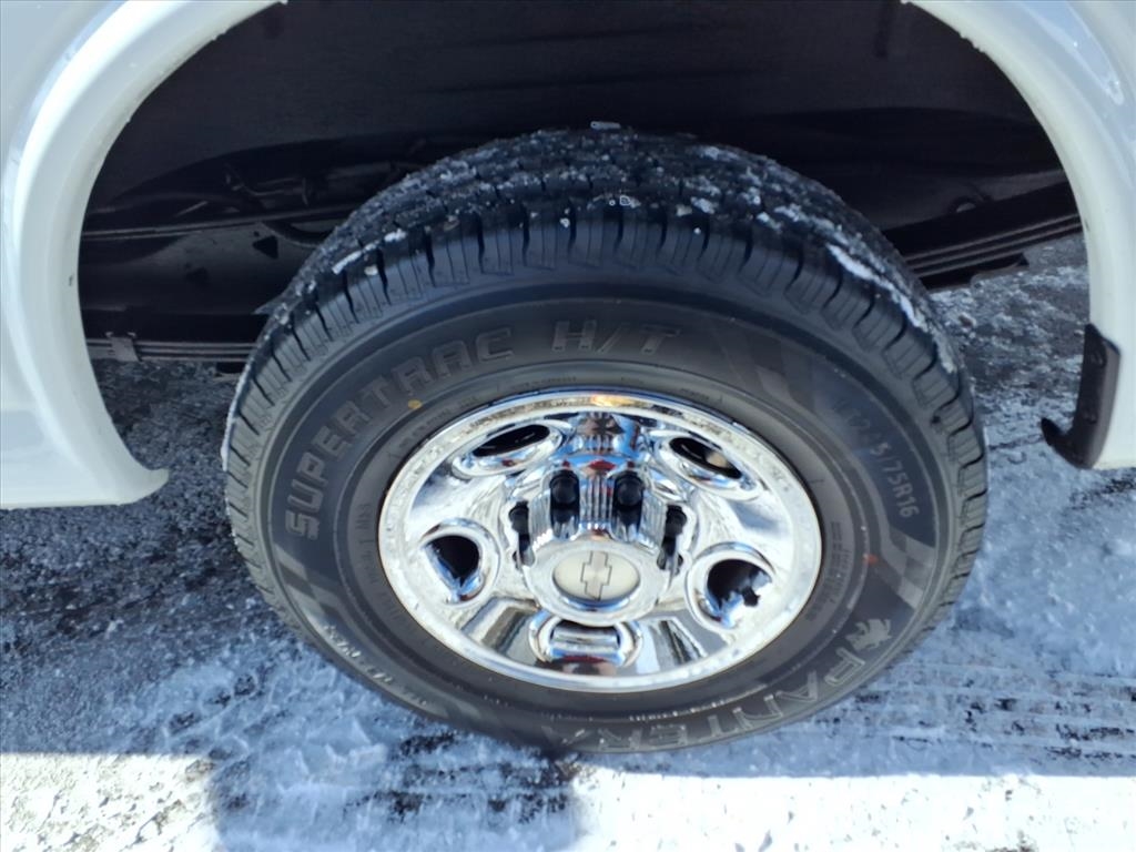 Chevrolet Express Cargo Van RWD 2500 135" 2019