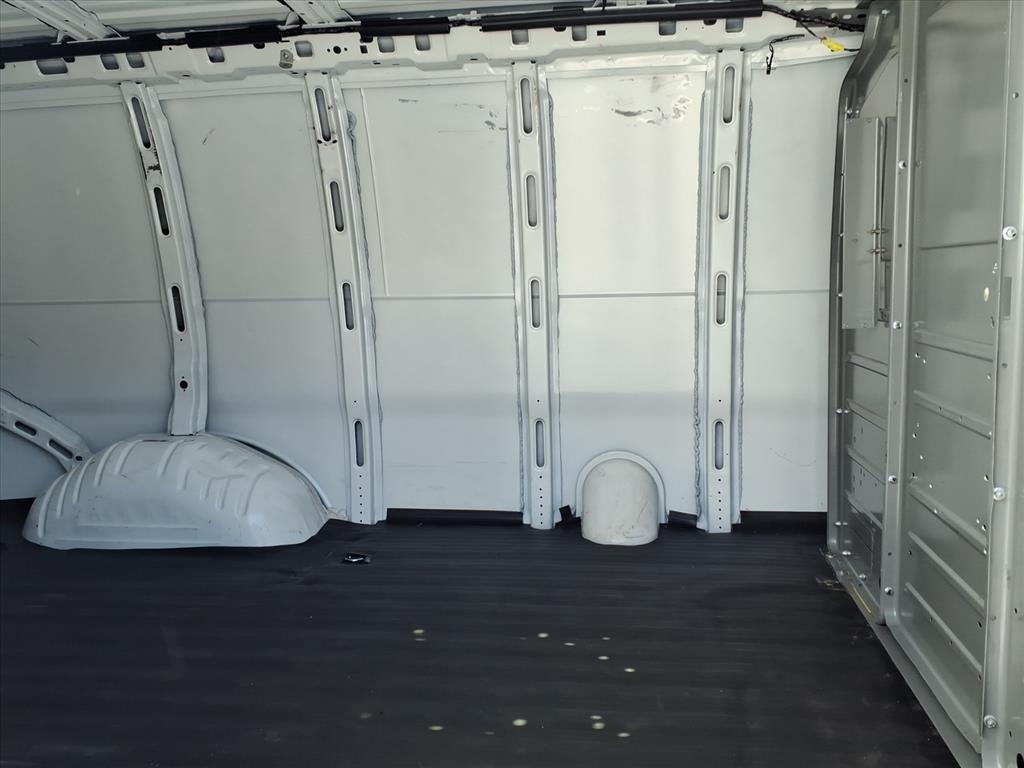 Chevrolet Express Cargo Van RWD 2500 135" 2019