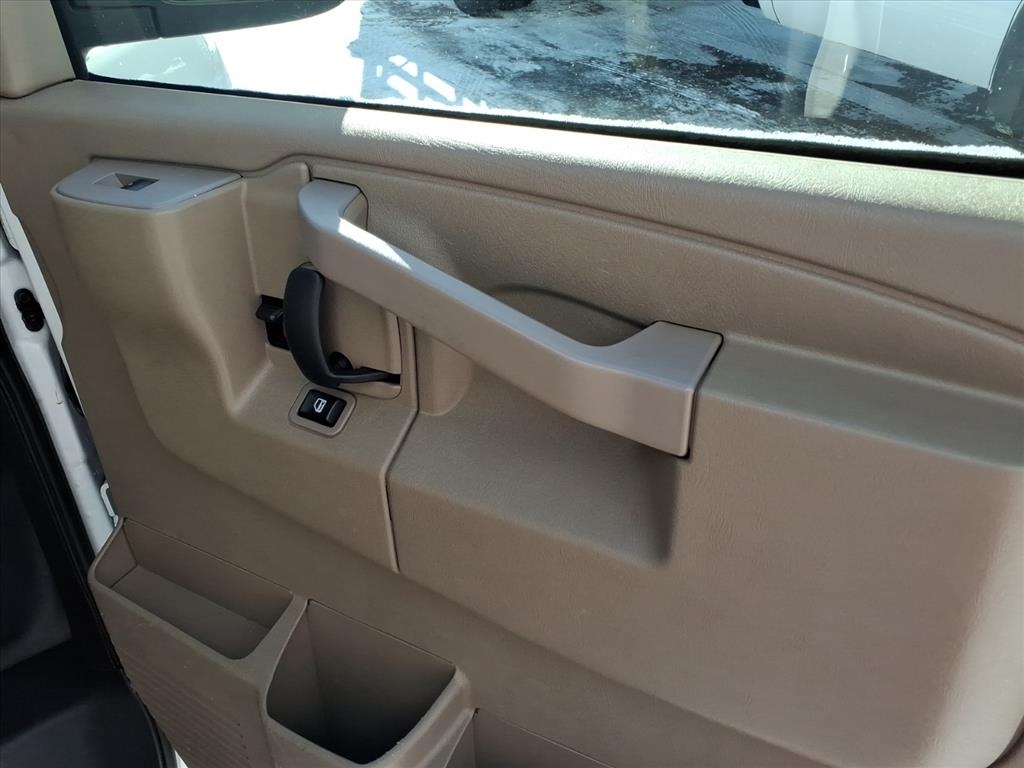 Chevrolet Express Cargo Van RWD 2500 135" 2019