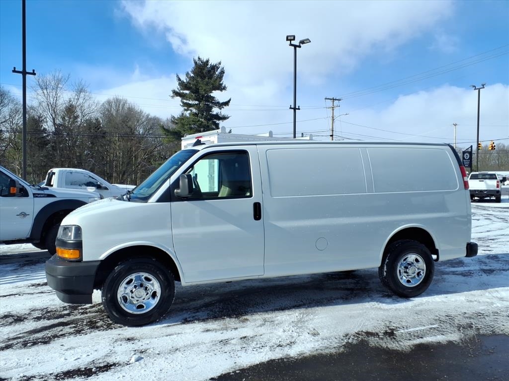 Chevrolet Express Cargo Van RWD 2500 135" 2019