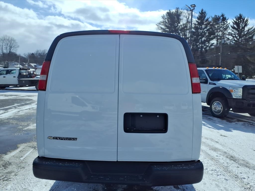 Chevrolet Express Cargo Van RWD 2500 135" 2019