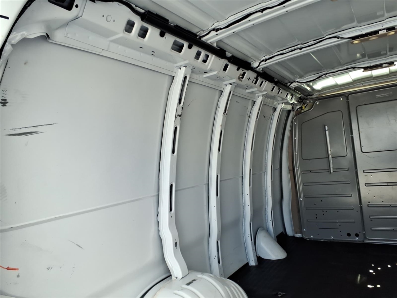 Chevrolet Express Cargo Van RWD 2500 135" 2019