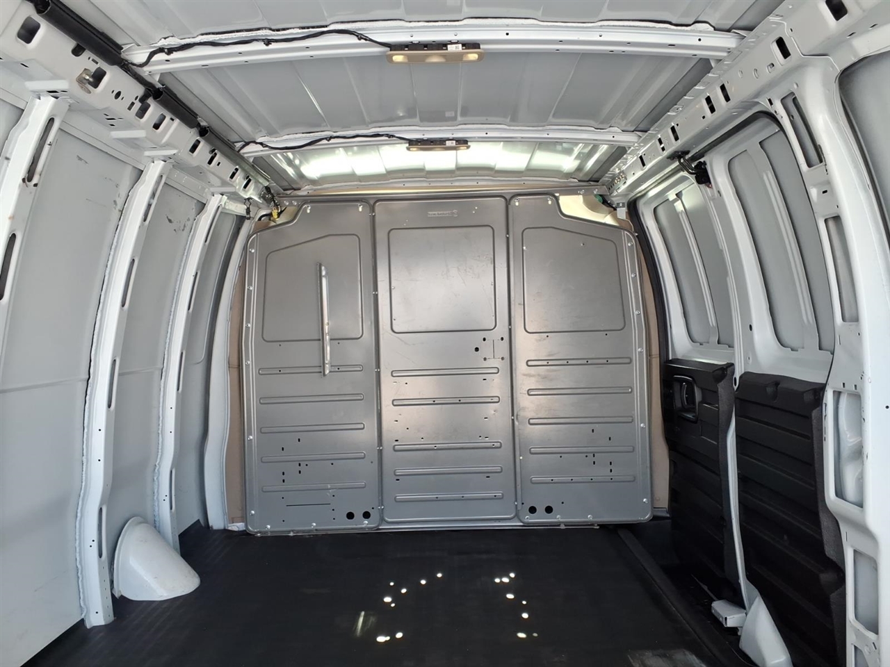 Chevrolet Express Cargo Van RWD 2500 135" 2019