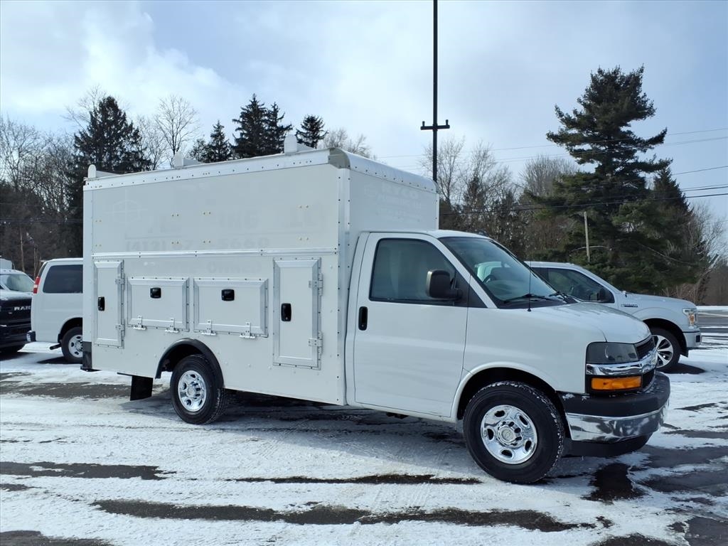 Chevrolet Express Commercial Cutaway 3500 Van 139" 2019