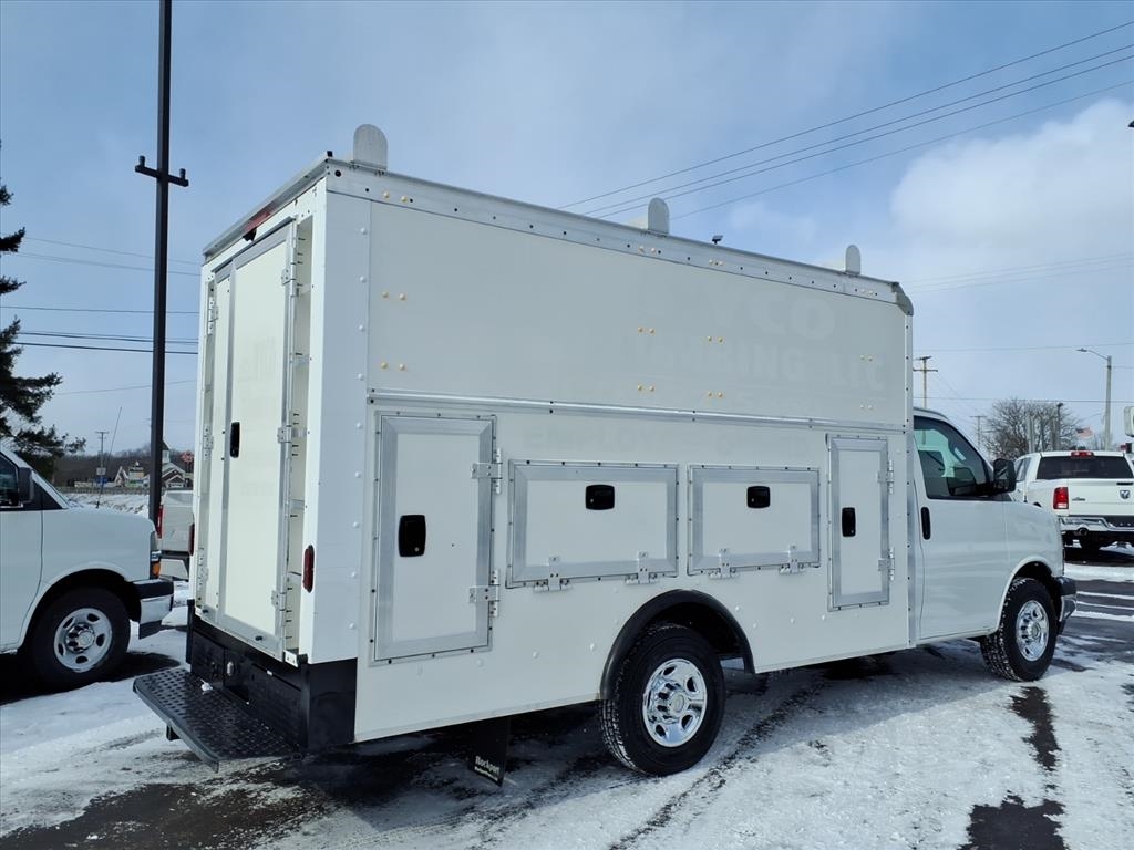 Chevrolet Express Commercial Cutaway 3500 Van 139" 2019