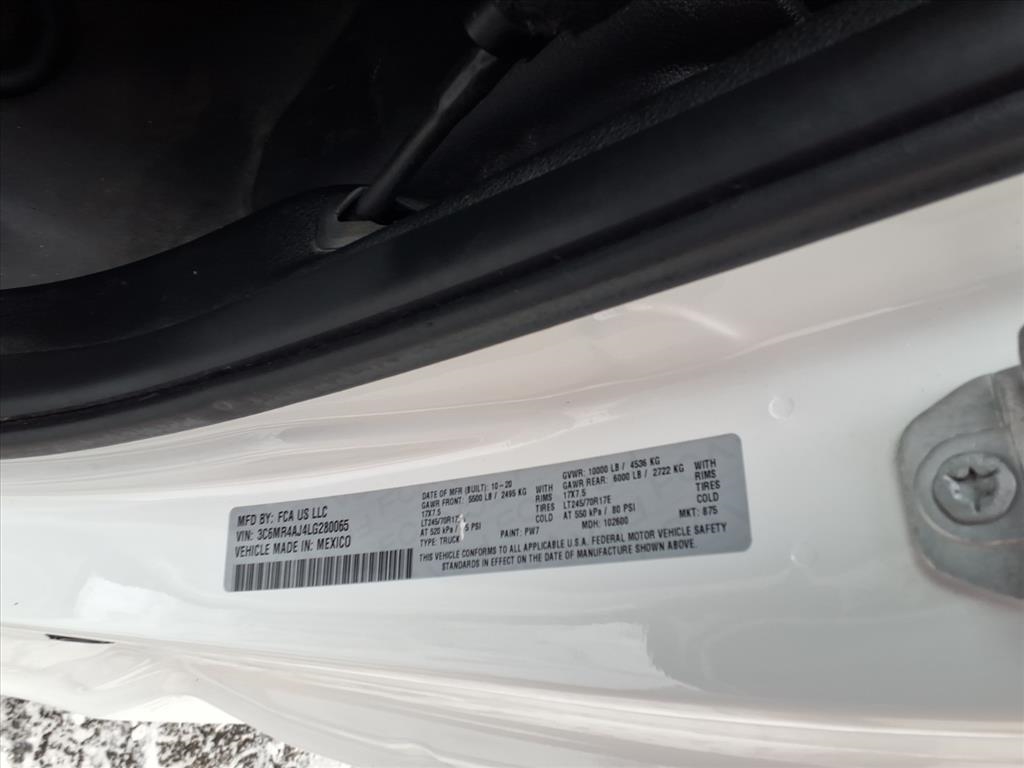 RAM 2500 Tradesman 4x2 Reg Cab 8' Box 2020