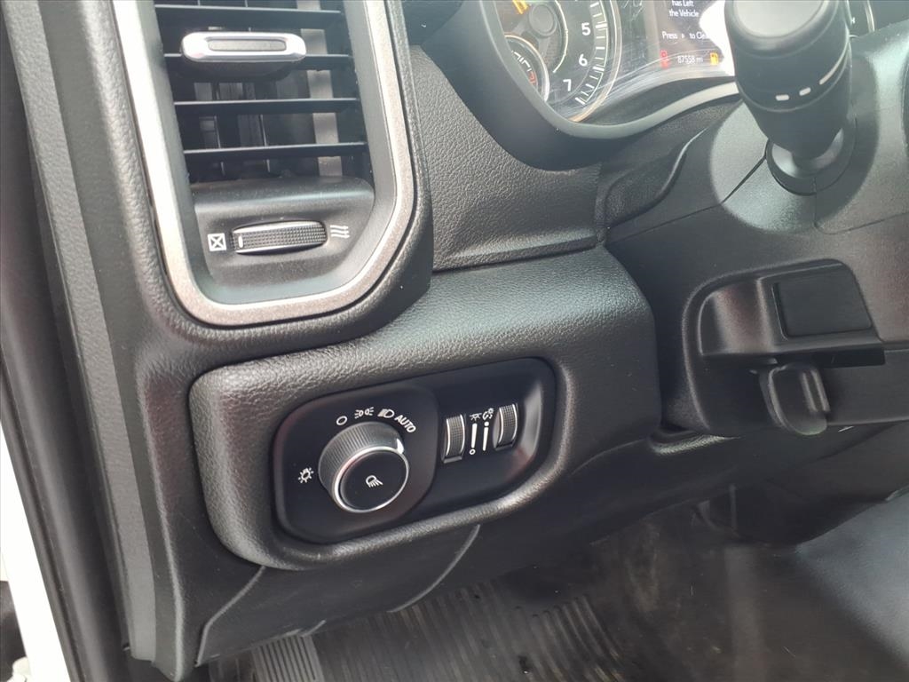 RAM 2500 Tradesman 4x2 Reg Cab 8' Box 2020