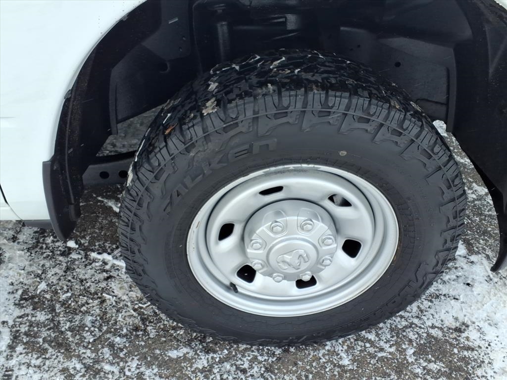 RAM 2500 Tradesman 4x2 Reg Cab 8' Box 2020