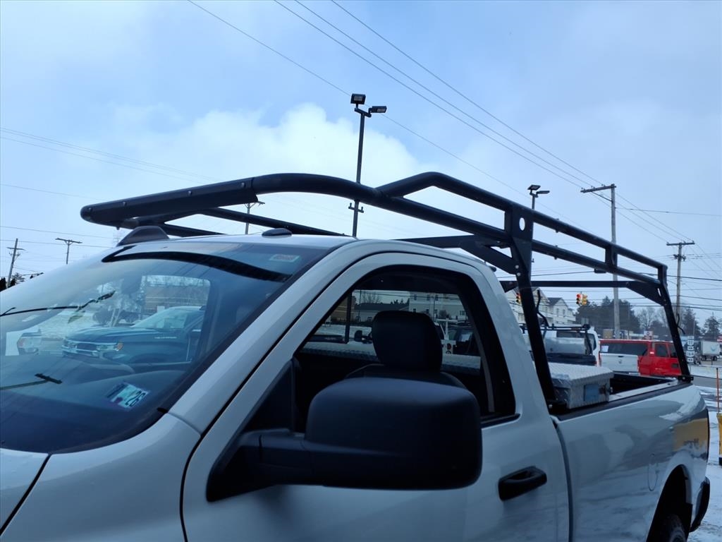 RAM 2500 Tradesman 4x2 Reg Cab 8' Box 2020