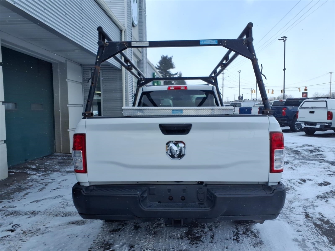 RAM 2500 Tradesman 4x2 Reg Cab 8' Box 2020