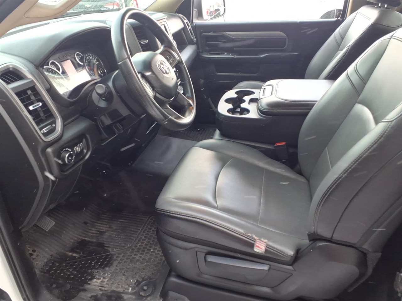 RAM 2500 Tradesman 4x2 Reg Cab 8' Box 2020