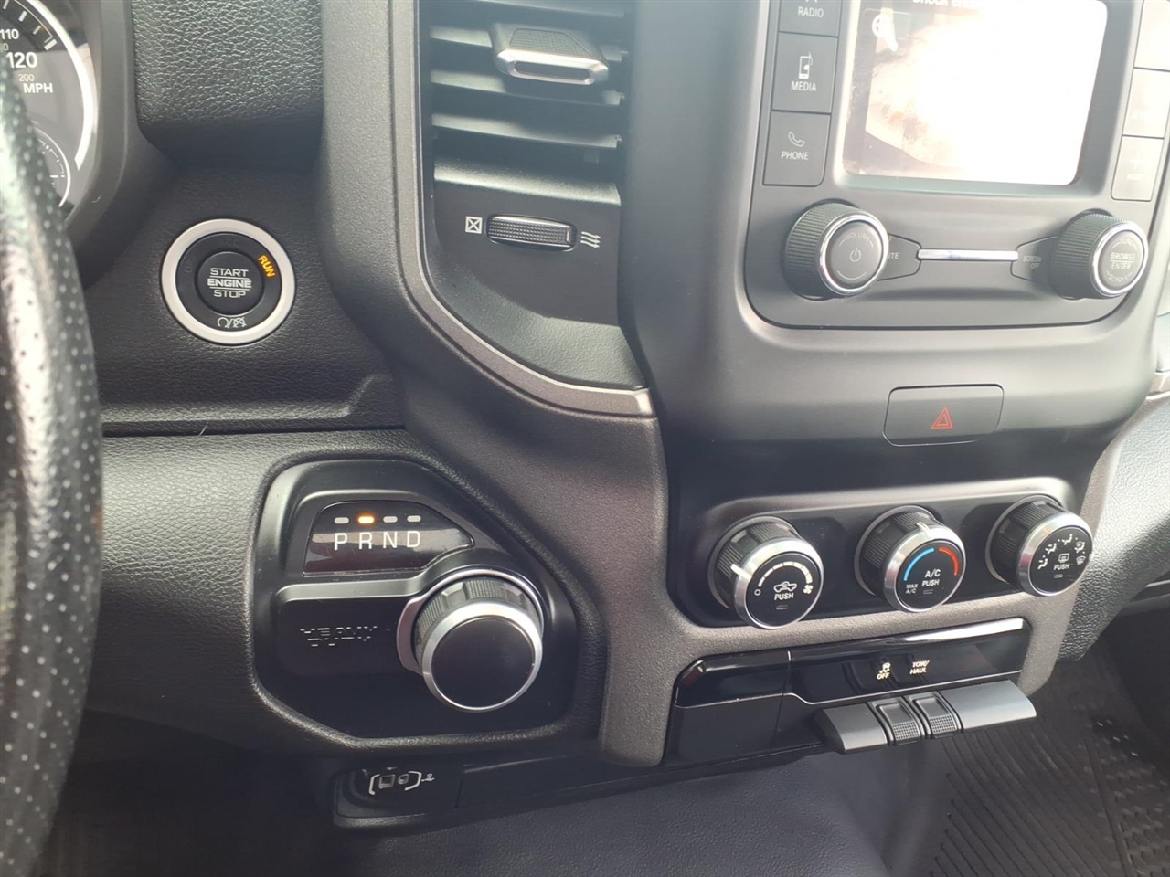 RAM 2500 Tradesman 4x2 Reg Cab 8' Box 2020