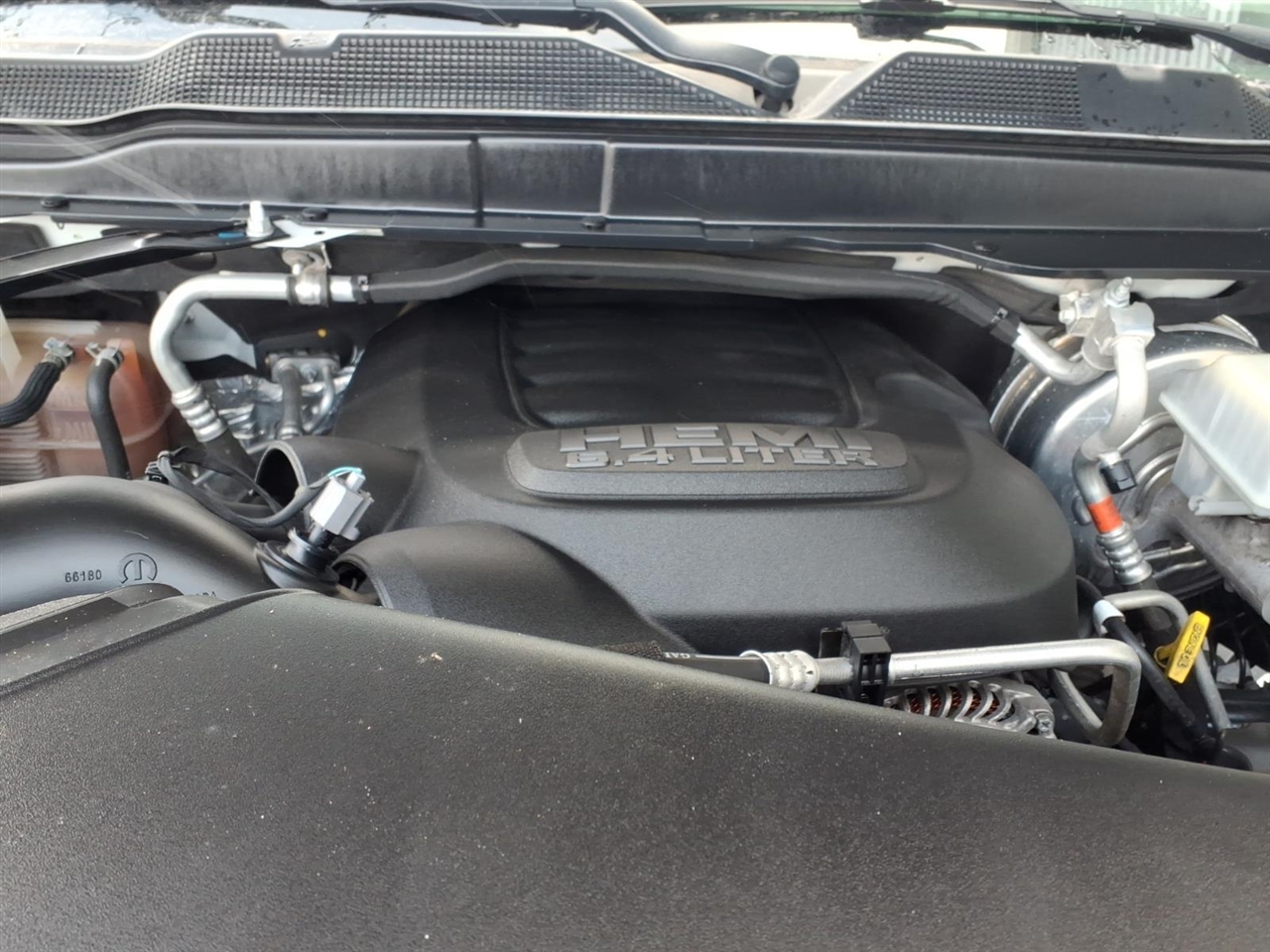 RAM 2500 Tradesman 4x2 Reg Cab 8' Box 2020