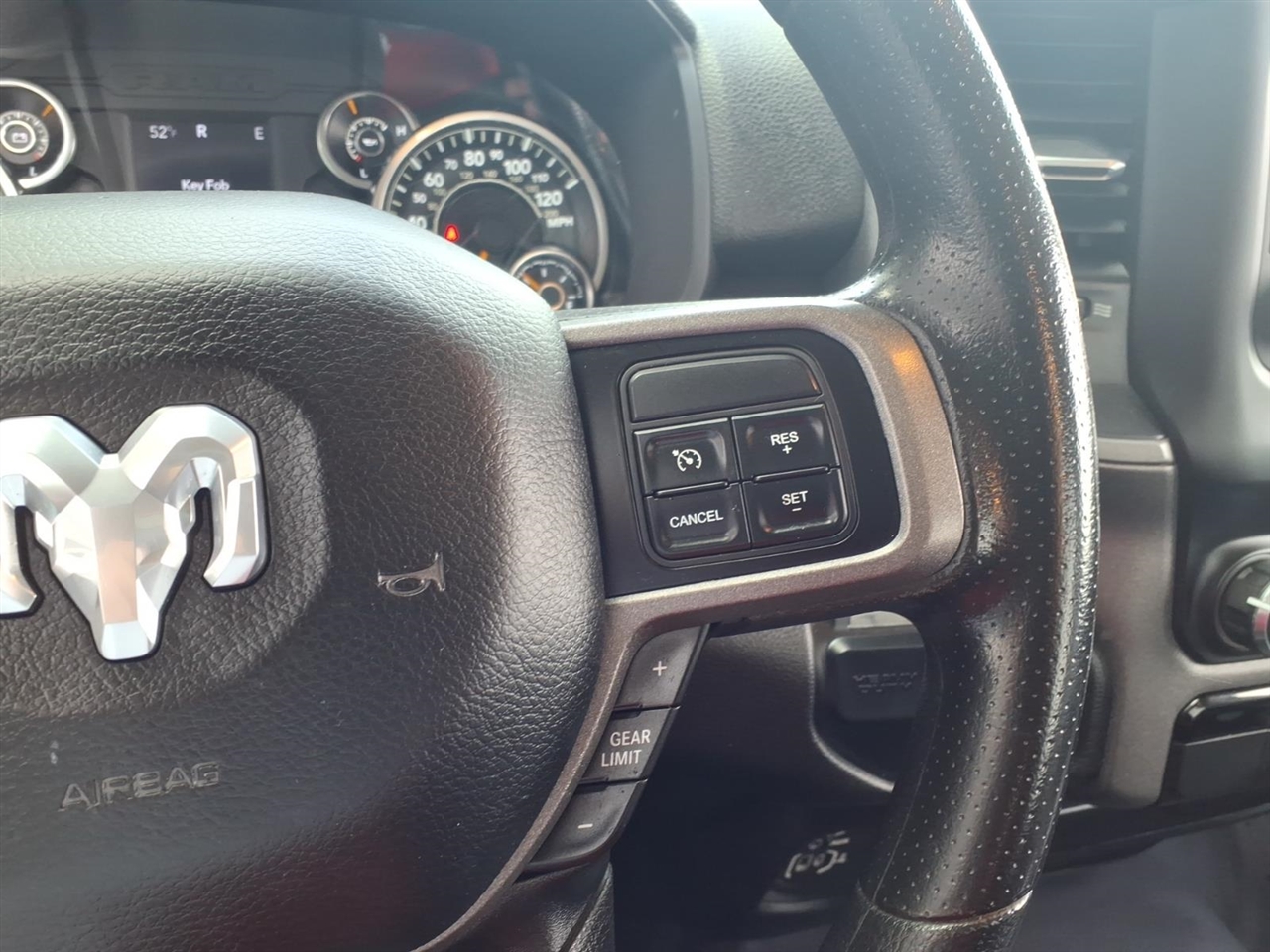 RAM 2500 Tradesman 4x2 Reg Cab 8' Box 2020