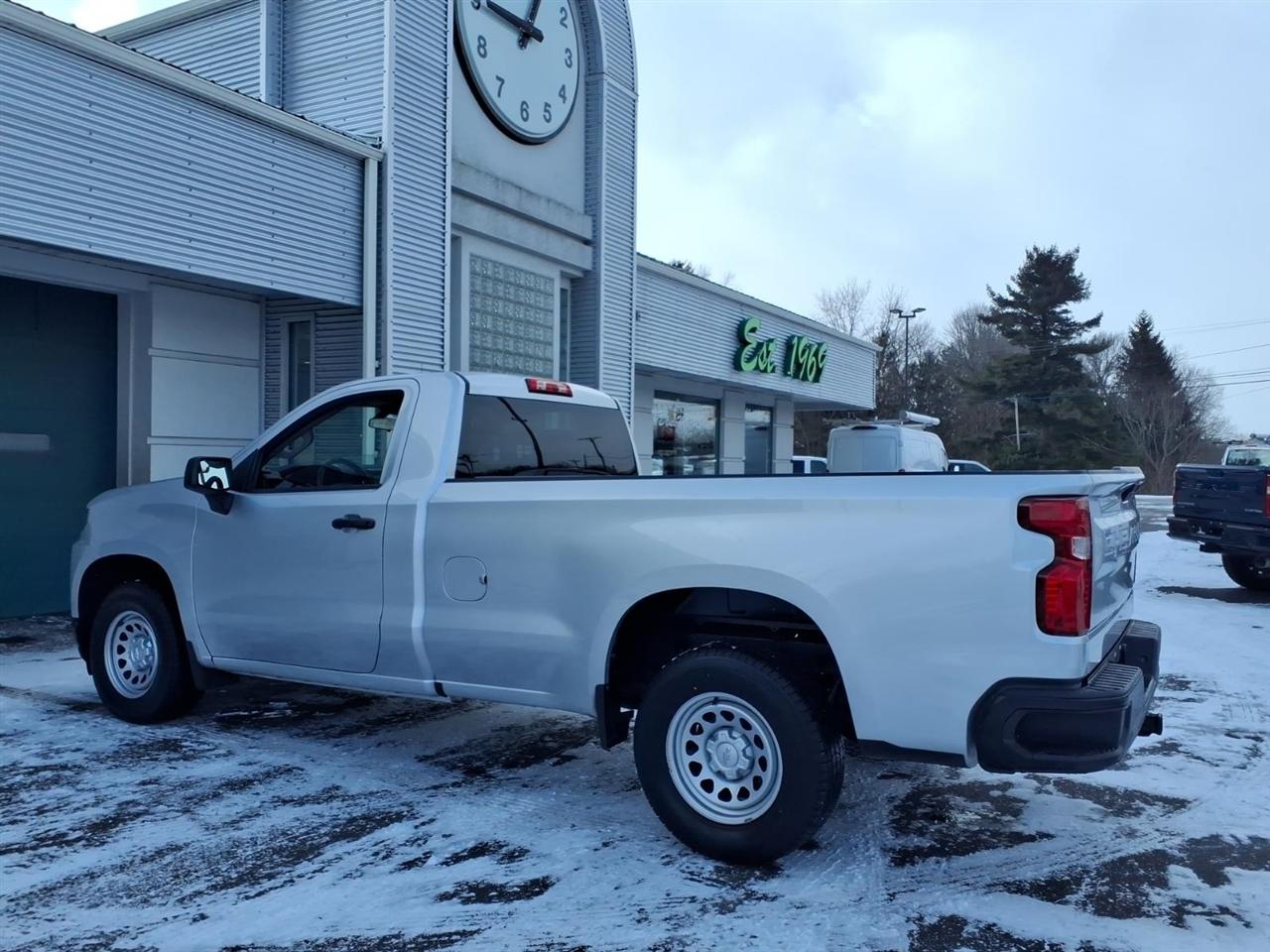 Chevrolet Silverado 1500 2WD Reg Cab 140" Work Truck 2020