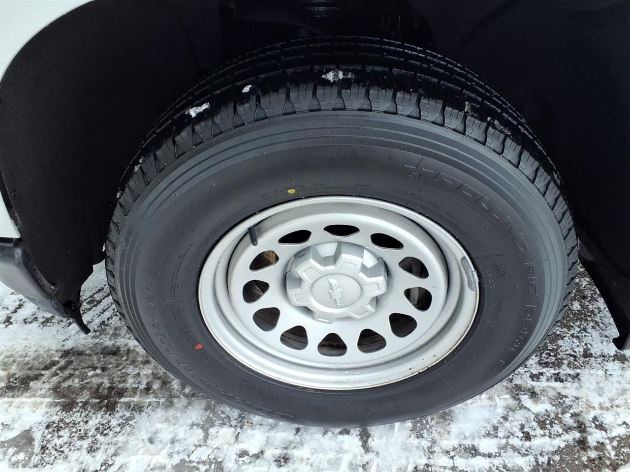 Chevrolet Silverado 1500 2WD Reg Cab 140" Work Truck 2020