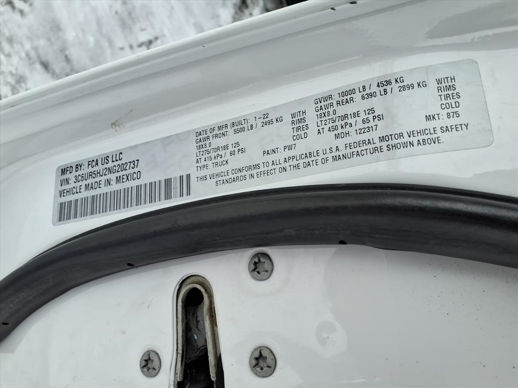 RAM 2500 Tradesman 4x4 Crew Cab 8' Box 2022