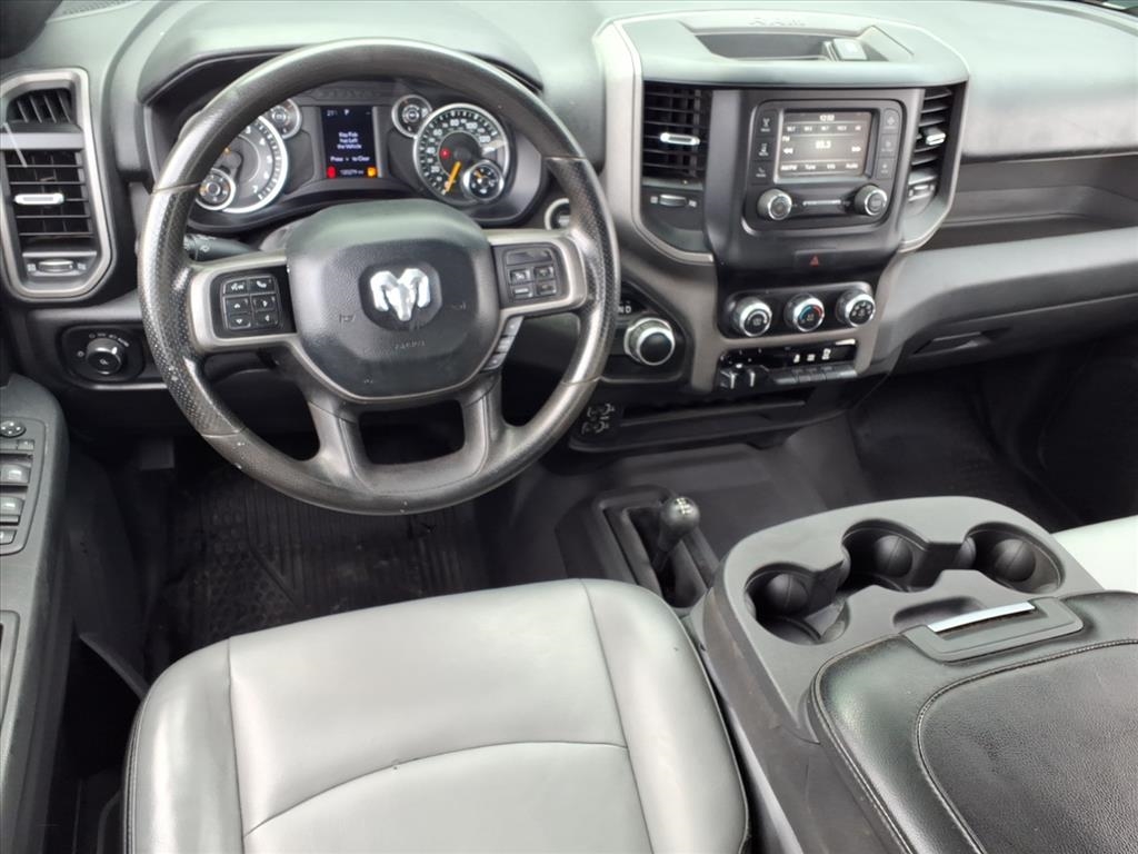 RAM 2500 Tradesman 4x4 Crew Cab 8' Box 2022