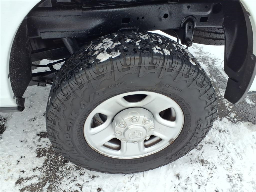 RAM 2500 Tradesman 4x4 Crew Cab 8' Box 2022