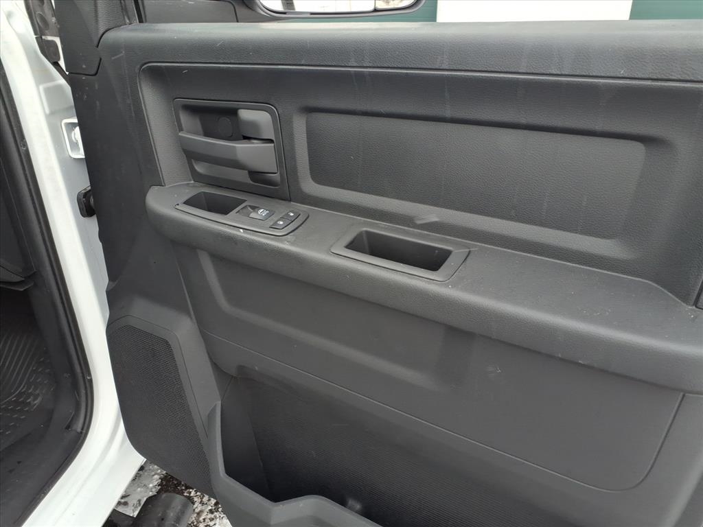 RAM 2500 Tradesman 4x4 Crew Cab 8' Box 2022