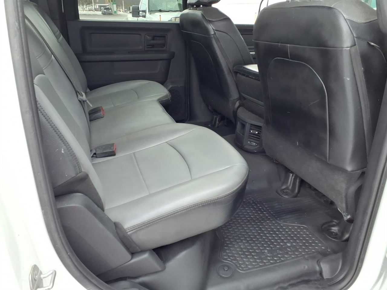 RAM 2500 Tradesman 4x4 Crew Cab 8' Box 2022