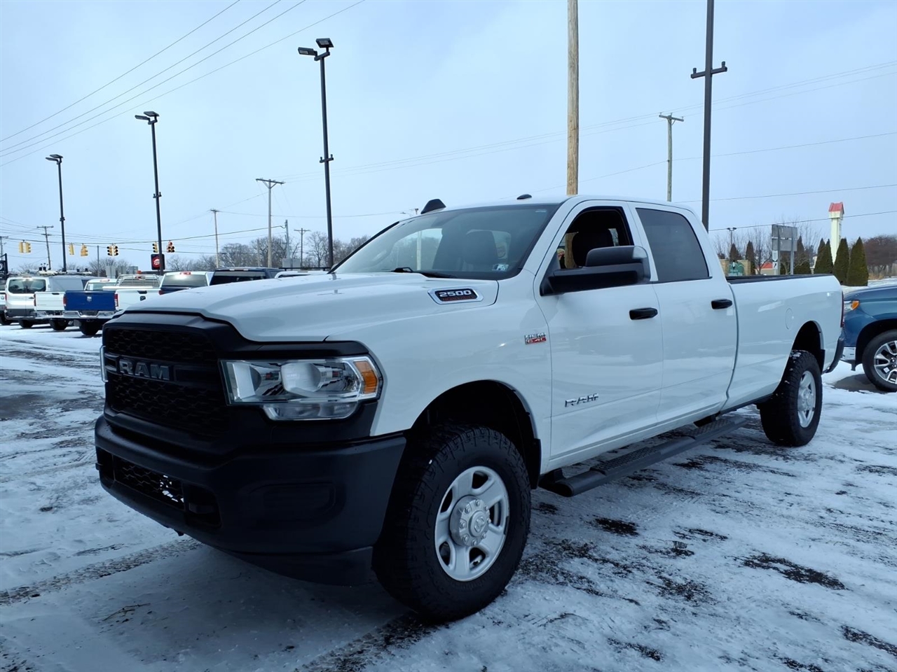 2022 RAM 2500 Tradesman 4x4 Crew Cab 8' Box