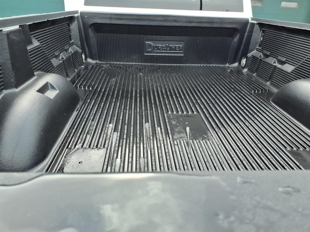 RAM 2500 Tradesman 4x4 Crew Cab 8' Box 2022