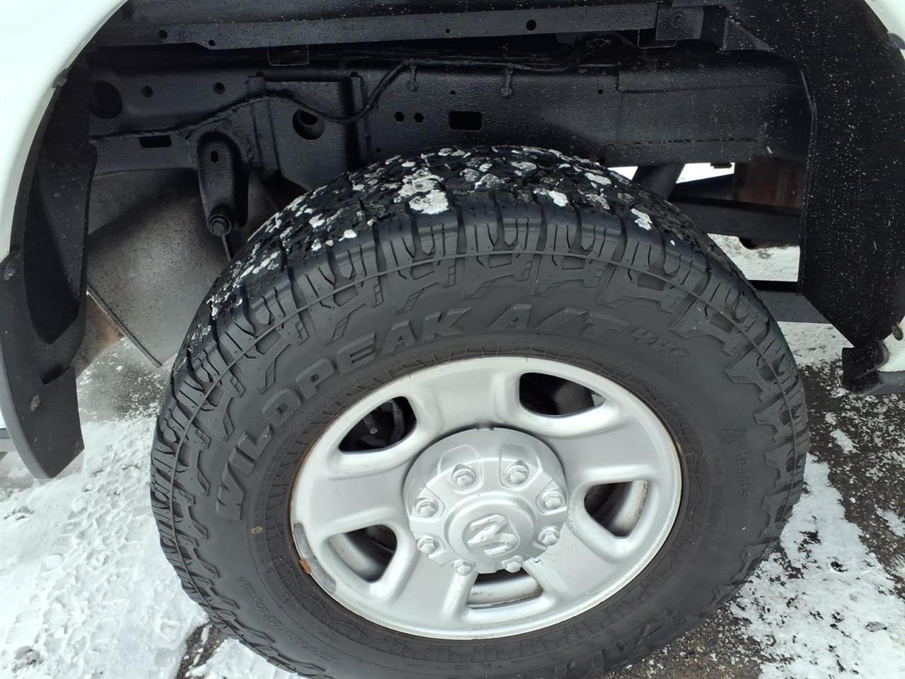 RAM 2500 Tradesman 4x4 Crew Cab 8' Box 2022