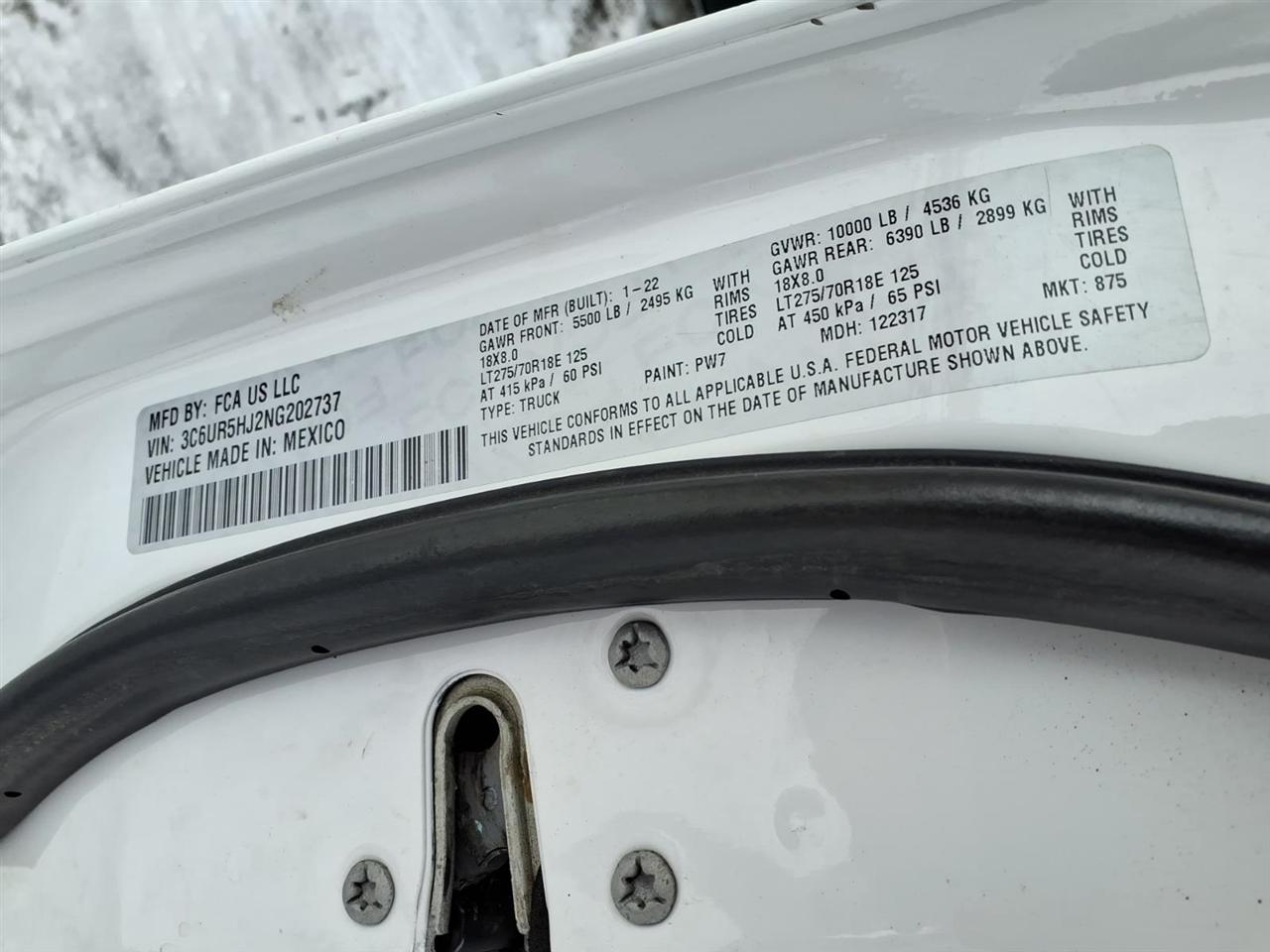 RAM 2500 Tradesman 4x4 Crew Cab 8' Box 2022