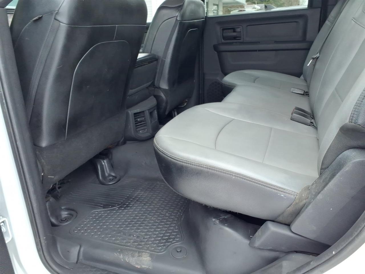 RAM 2500 Tradesman 4x4 Crew Cab 8' Box 2022