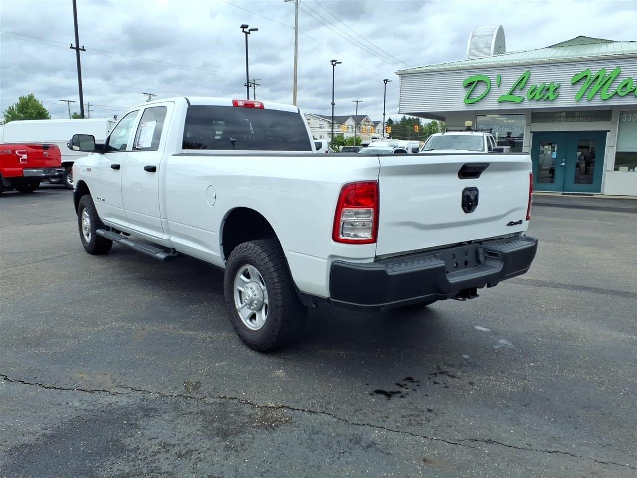 RAM 2500 Tradesman 4x4 Crew Cab 8' Box 2022