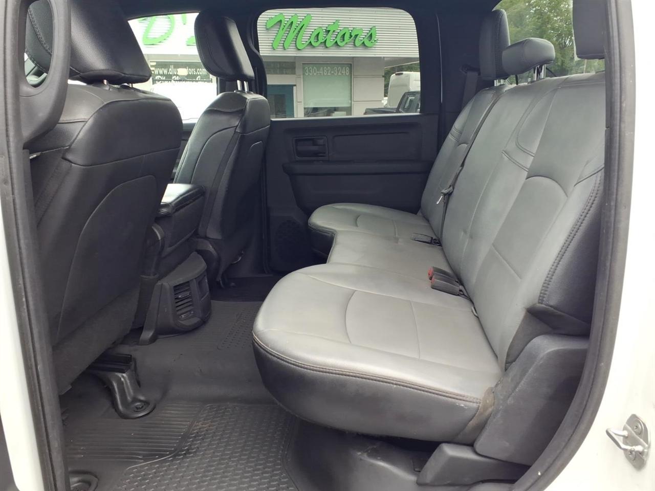 RAM 2500 Tradesman 4x4 Crew Cab 8' Box 2022