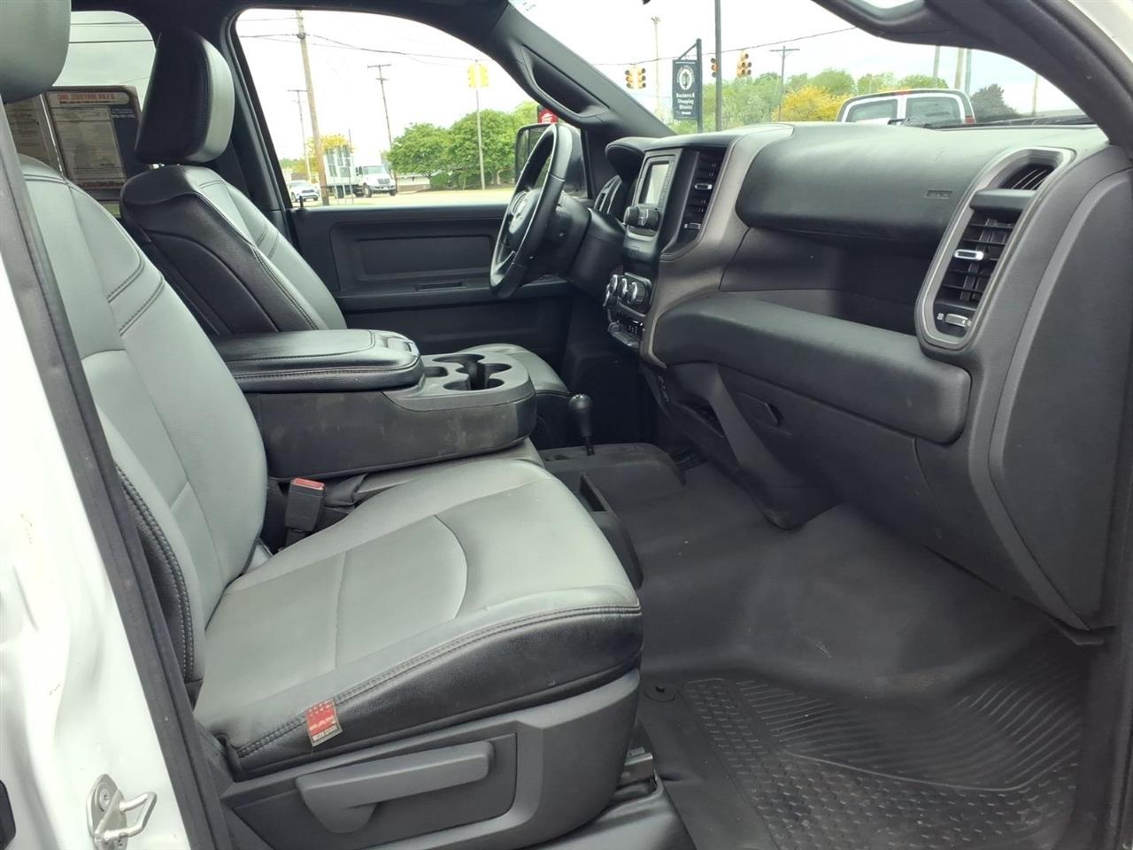 RAM 2500 Tradesman 4x4 Crew Cab 8' Box 2022