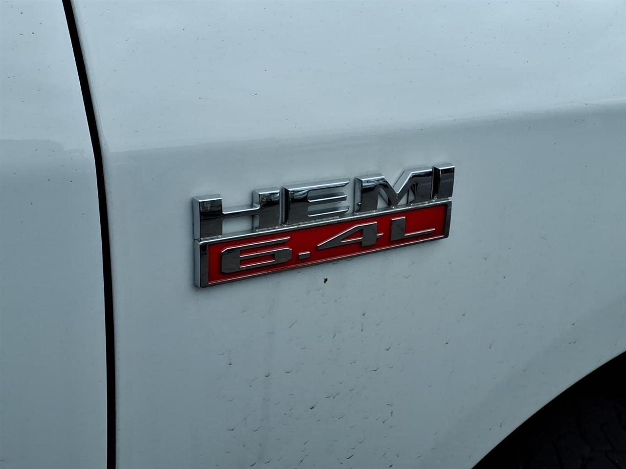 RAM 2500 Tradesman 4x4 Crew Cab 8' Box 2022