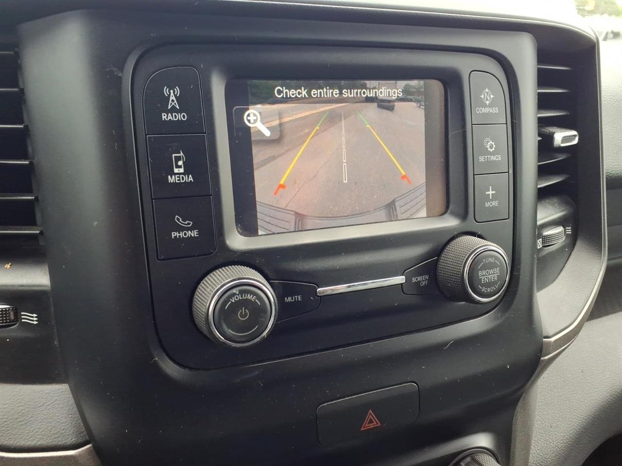 RAM 2500 Tradesman 4x4 Crew Cab 8' Box 2022