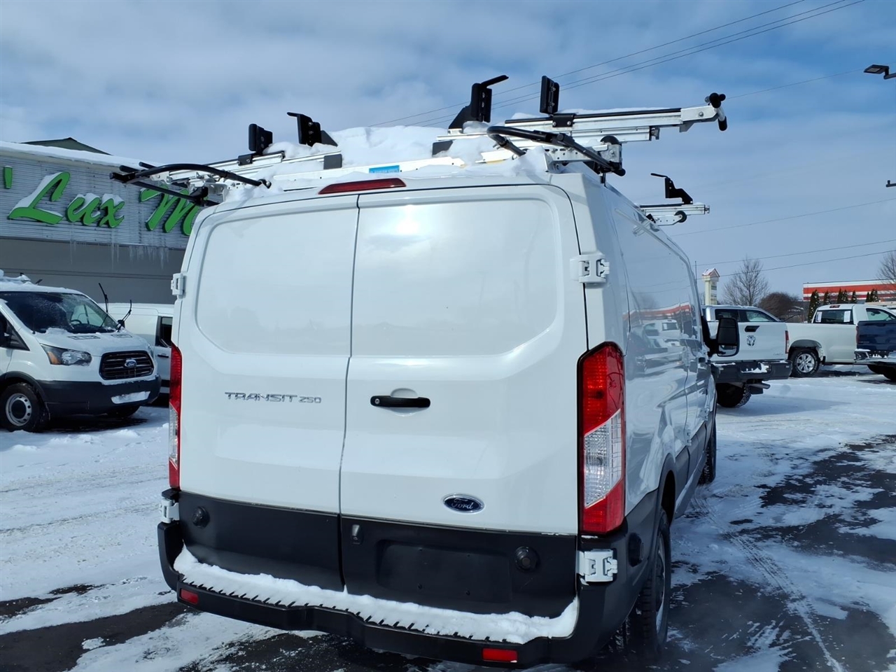 Ford Transit Van T-250 148" Low Rf 9000 GVWR Swing-Out RH Dr 2019