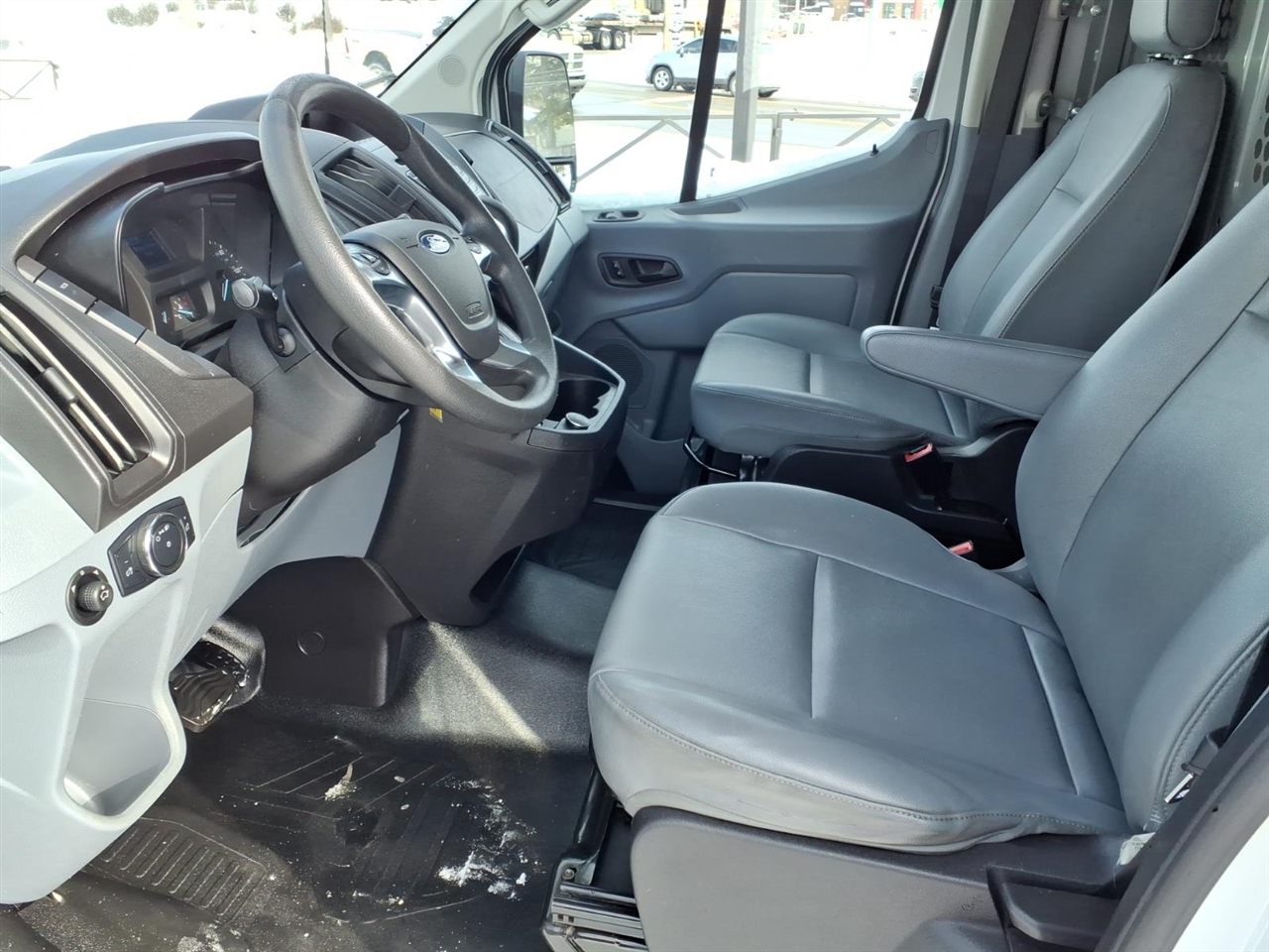 Ford Transit Van T-250 148" Low Rf 9000 GVWR Swing-Out RH Dr 2019