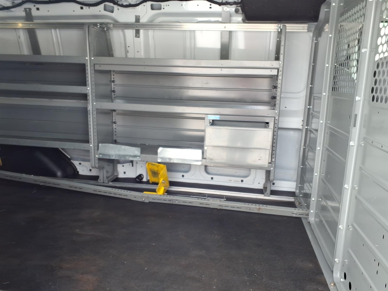 Ford Transit Van T-250 148" Low Rf 9000 GVWR Swing-Out RH Dr 2019