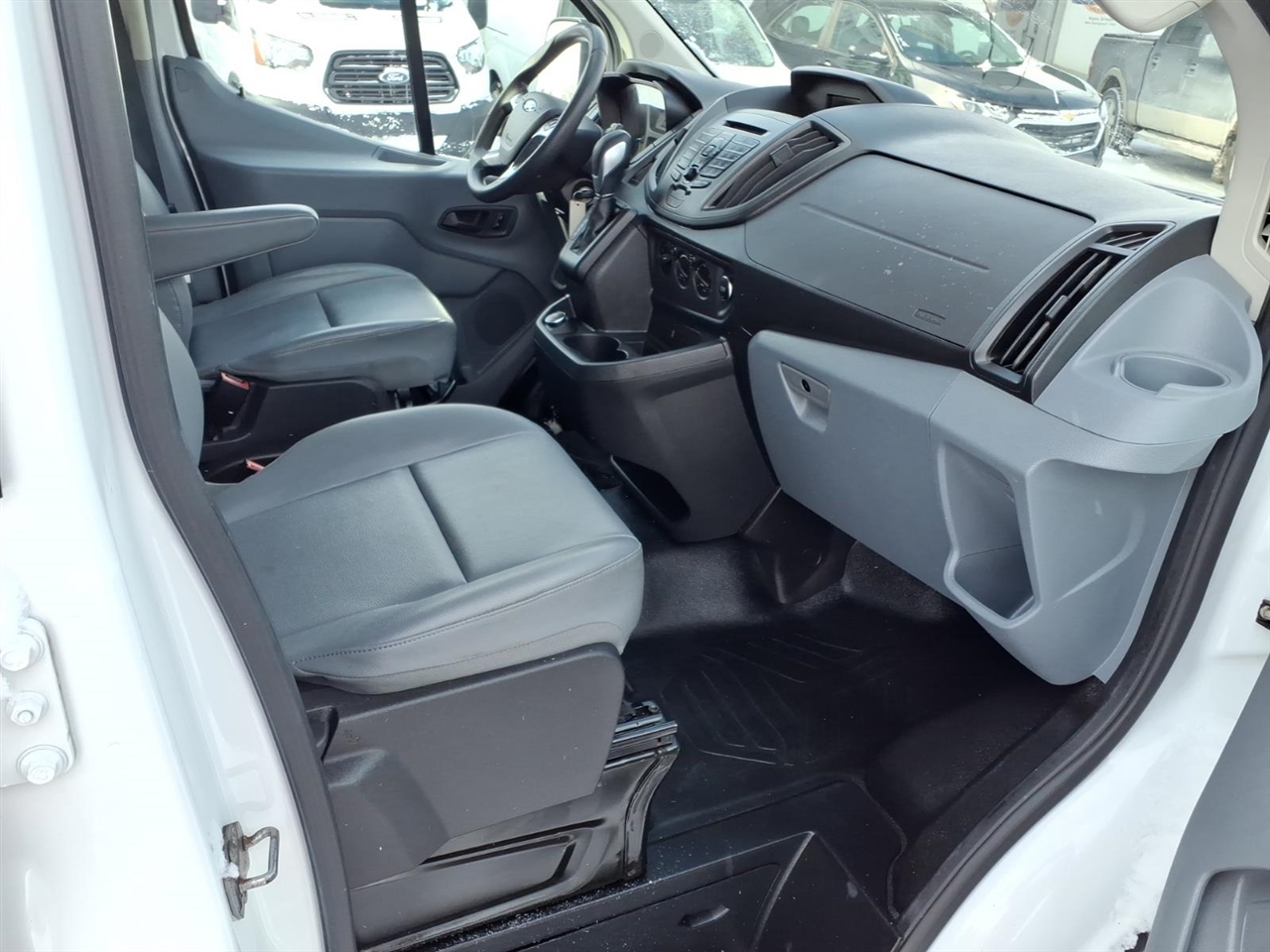 Ford Transit Van T-250 148" Low Rf 9000 GVWR Swing-Out RH Dr 2019