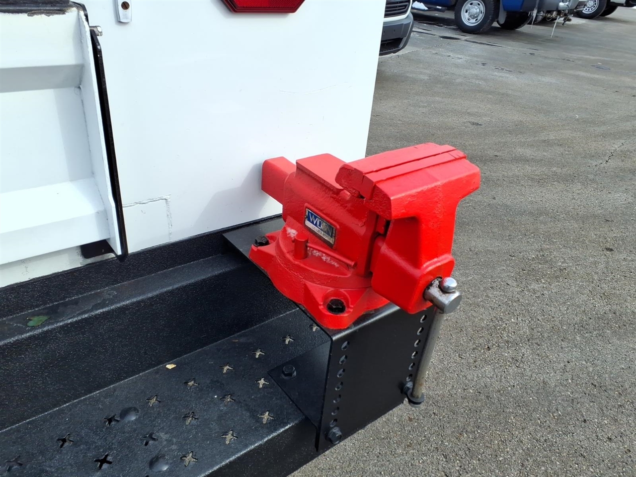 Ford Super Duty F-350 SRW XLT 4WD SuperCab 8' Box 2019