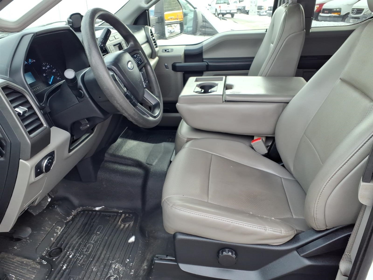 Ford Super Duty F-350 SRW XL 4WD SuperCab 6.75' Box 2019