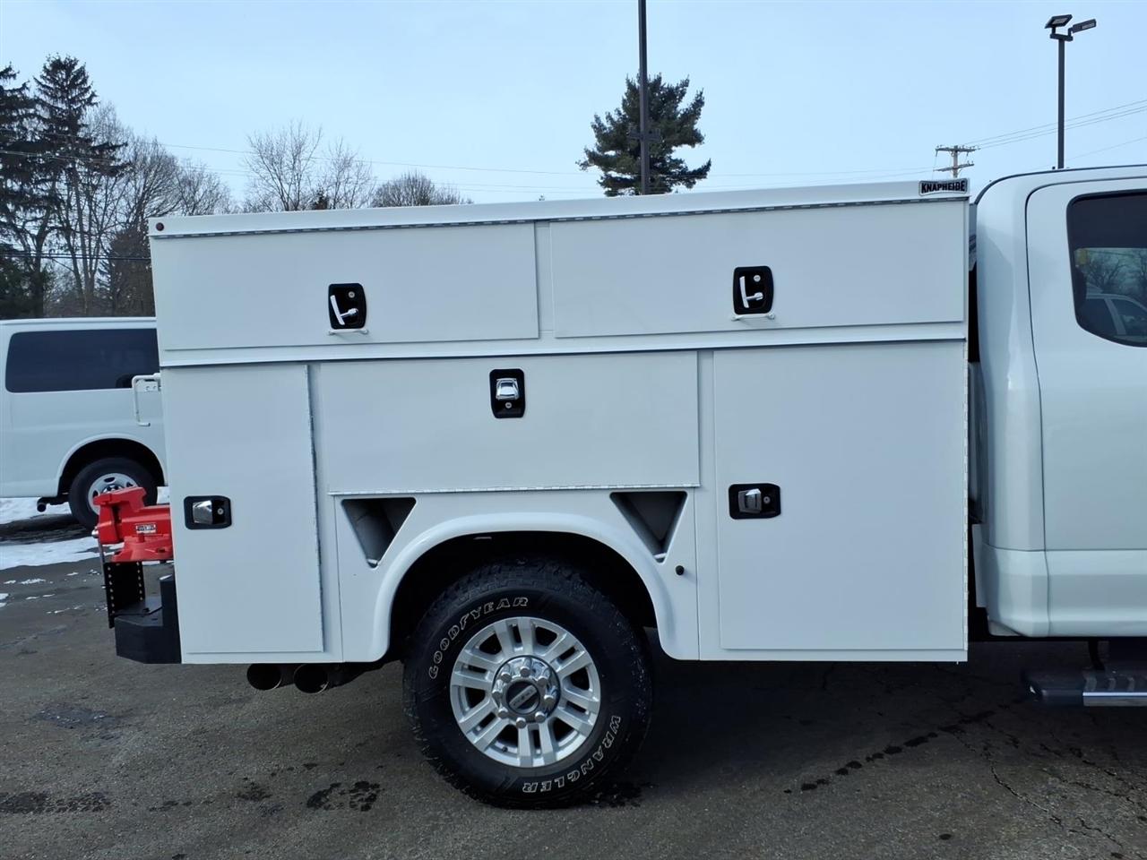 Ford Super Duty F-350 SRW XL 4WD SuperCab 8' Box 2019