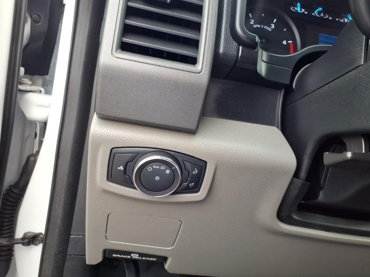 Ford Super Duty F-350 SRW XL 4WD SuperCab 8' Box 2019