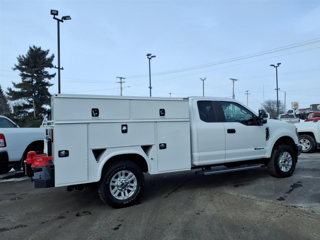 Ford Super Duty F-350 SRW XL 4WD SuperCab 8' Box 2019
