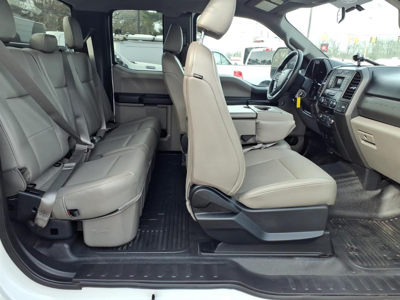 Ford Super Duty F-350 SRW XL 4WD SuperCab 8' Box 2019