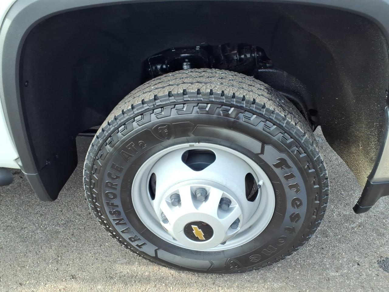 Chevrolet Silverado 3500HD CC 4WD Crew Cab 177" WB, 60" CA Work Truck 2022